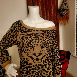 USED Animal print sweater